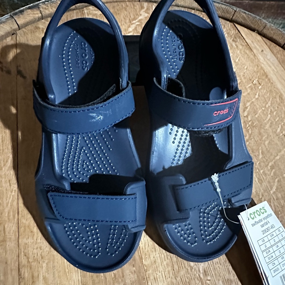 💙 Crocs Swiftwater Expedition Sandals – Kids Size 2 💙 - Picture 2 of 4